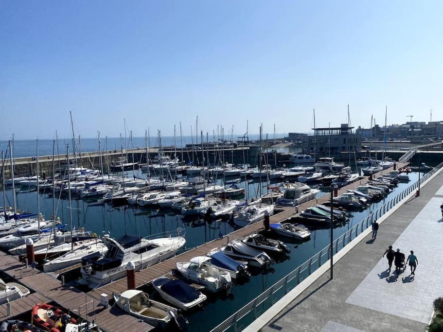 Greystones Marina View Penthouse Apartment ภายนอก รูปภาพ