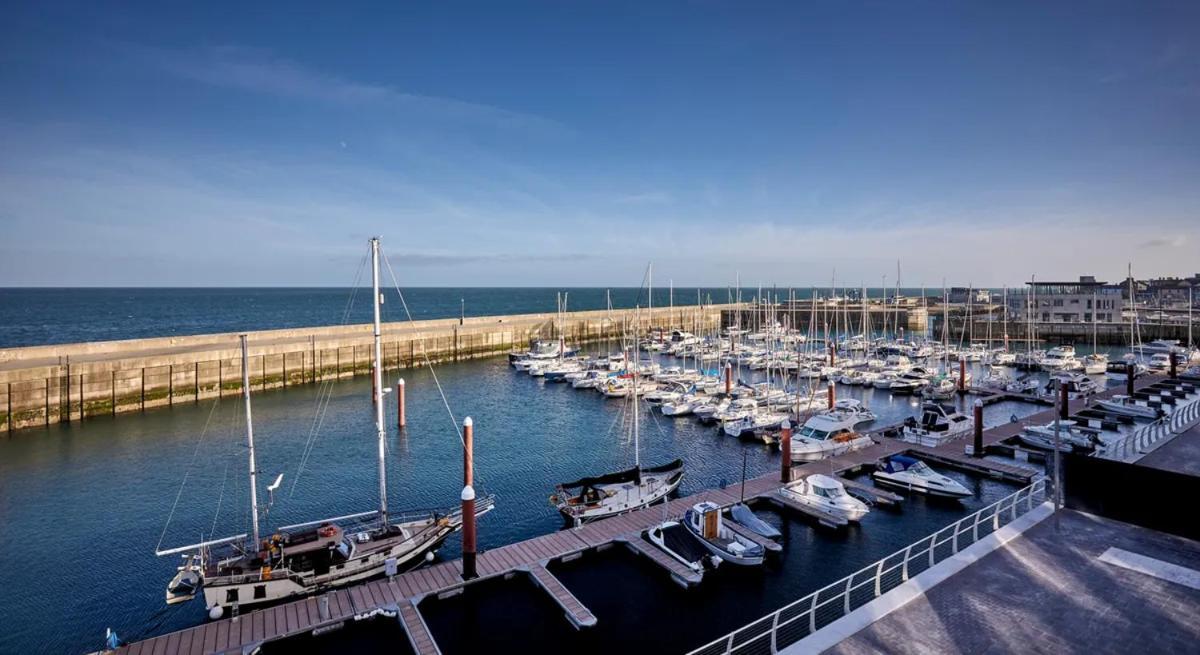 Greystones Marina View Penthouse Apartment ภายนอก รูปภาพ